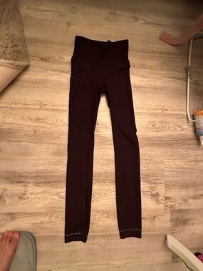 Lululemon size2 full lenght High-Waist goodnight plum Leggings with Studded Hem